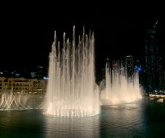 Burj Khalifa, kväll med fontänen